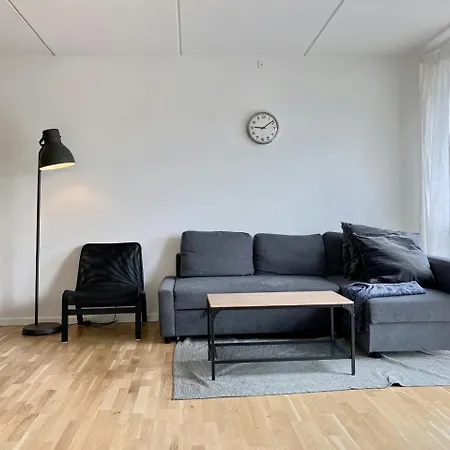 Spacious For 7 In Gellerupparken *